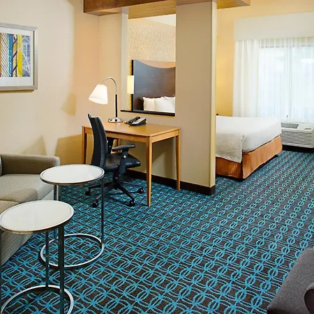 Fairfield Inn & Suites By Marriott San Antonio Seaworld / Westover Hills